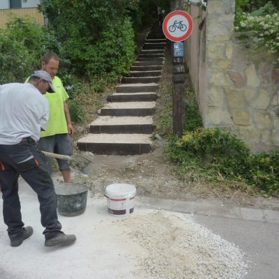 Tűzkőhegyi tanösvény tereplépcső felújítása