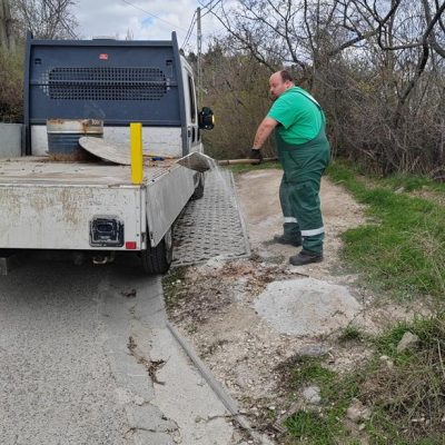 szóróanyag tároló beszedése Merengő utcában