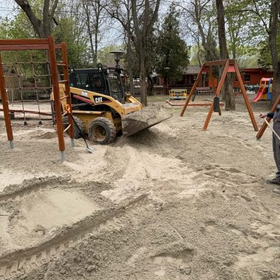 ütéscsillapító homokfelület felújítása Csiki parkban